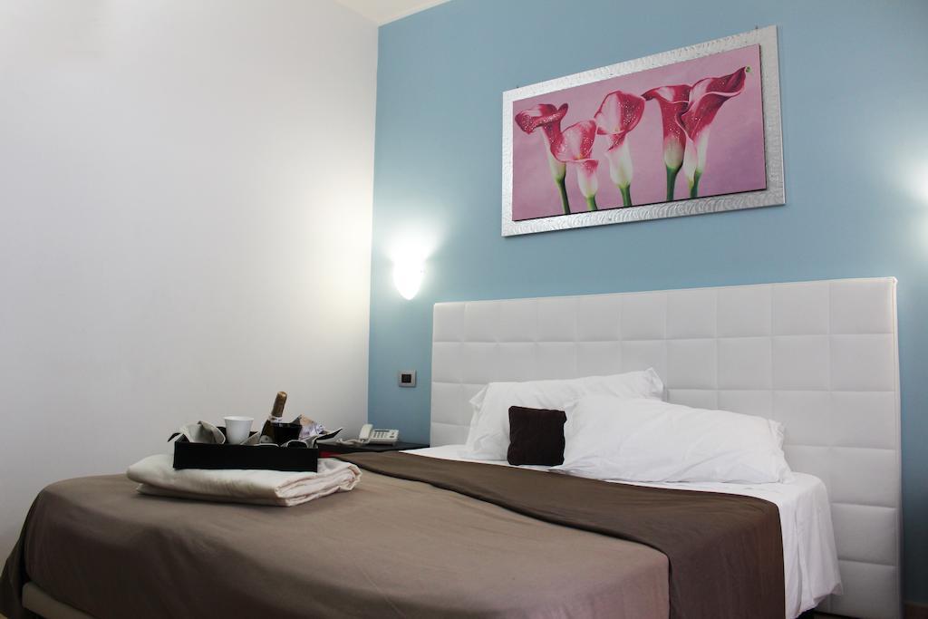 Hotel Vittorio Emanuele Floridia Szoba fotó